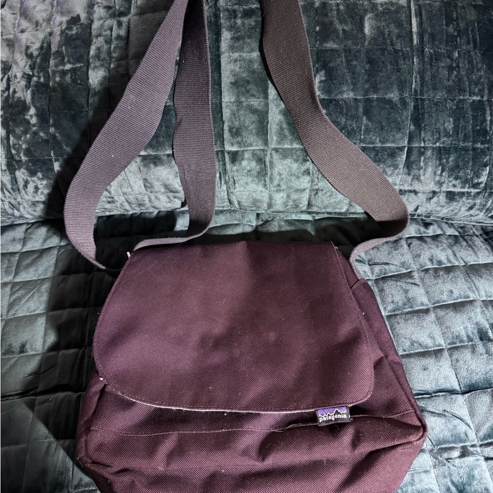 Patagonia Men's Burgundy Shoulder Bag